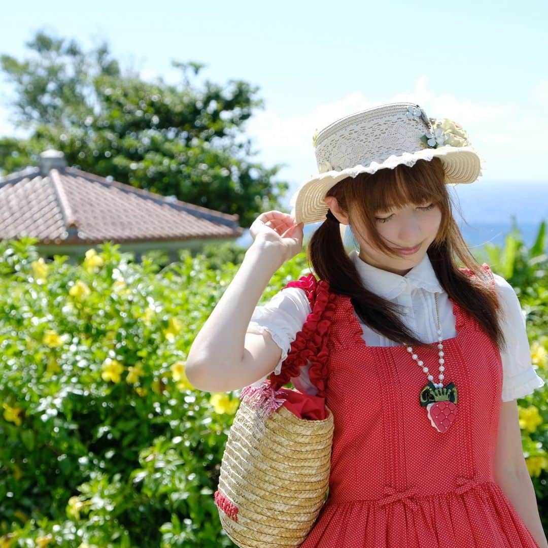 渚のインスタグラム：「今日から北海道です！ 写真は沖縄。 #okinawa #沖縄 #portrait」