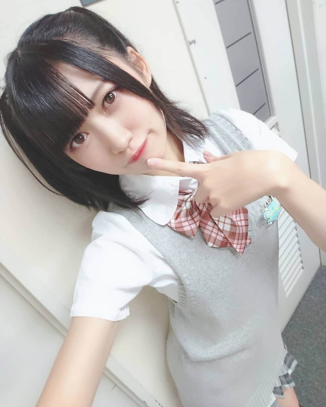 空野青空のインスタグラム：「. . はぁ〜い！JKだよ〜！！🌸 #アオネコ学園祭 楽しかったなぁ(∩´∀`∩) 青春、きらきらしてた✨✨✨ . . セルフ学祭が終わったばかりですが、なんと！本物の学園祭への出撃が決定しました〜(*ﾟ▽ﾟﾉﾉﾞ☆ﾊﾟﾁﾊﾟﾁ✨ 学祭に呼ばれるの、憧れてたの！やったー！🏫 . . 10/13（日）は福井工大に遊びに来てねっ！！ 詳細はこちら➡️ https://t.livepocket.jp/e/aonyan-20191013 . . . #JK #女子高生 #高校生 #学生 #学生服 #cosplay #cosplaygirl #コスプレ #あおねコス #ハーフツイン #ハーフツインテール #黒髪 #裸眼 #幸薄顔ちゃん #初号機ボディ #学園祭 #学祭 #大学祭 #福井工大 #福井工業大学 #福井工業大学祭 #工大祭 #aonyan #aoneko #あおにゃん #空野青空」