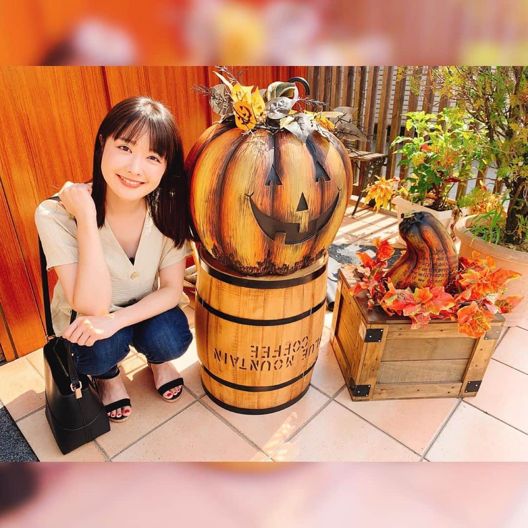 髙橋明日香のインスタグラム：「今日から10月。 楽しい秋にしたいね。 バースデーイベントでお会いできるの楽しみにしてます。  #10月生まれ #秋が好き #ハロウィン」