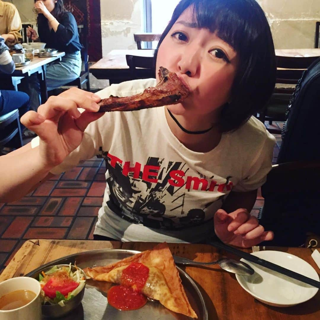 ちゃんまいさんのインスタグラム写真 - (ちゃんまいInstagram)「・ 🍖🍖🍖 ・ スミスTで肉を食うという背徳感！ ・ 🍖🍖🍖 ・ #ベッドイン #japanese #sexy #idol #あると思います #🍖 #thesmiths #股間がモリッシー」10月1日 11時24分 - dakko_shite_cho3