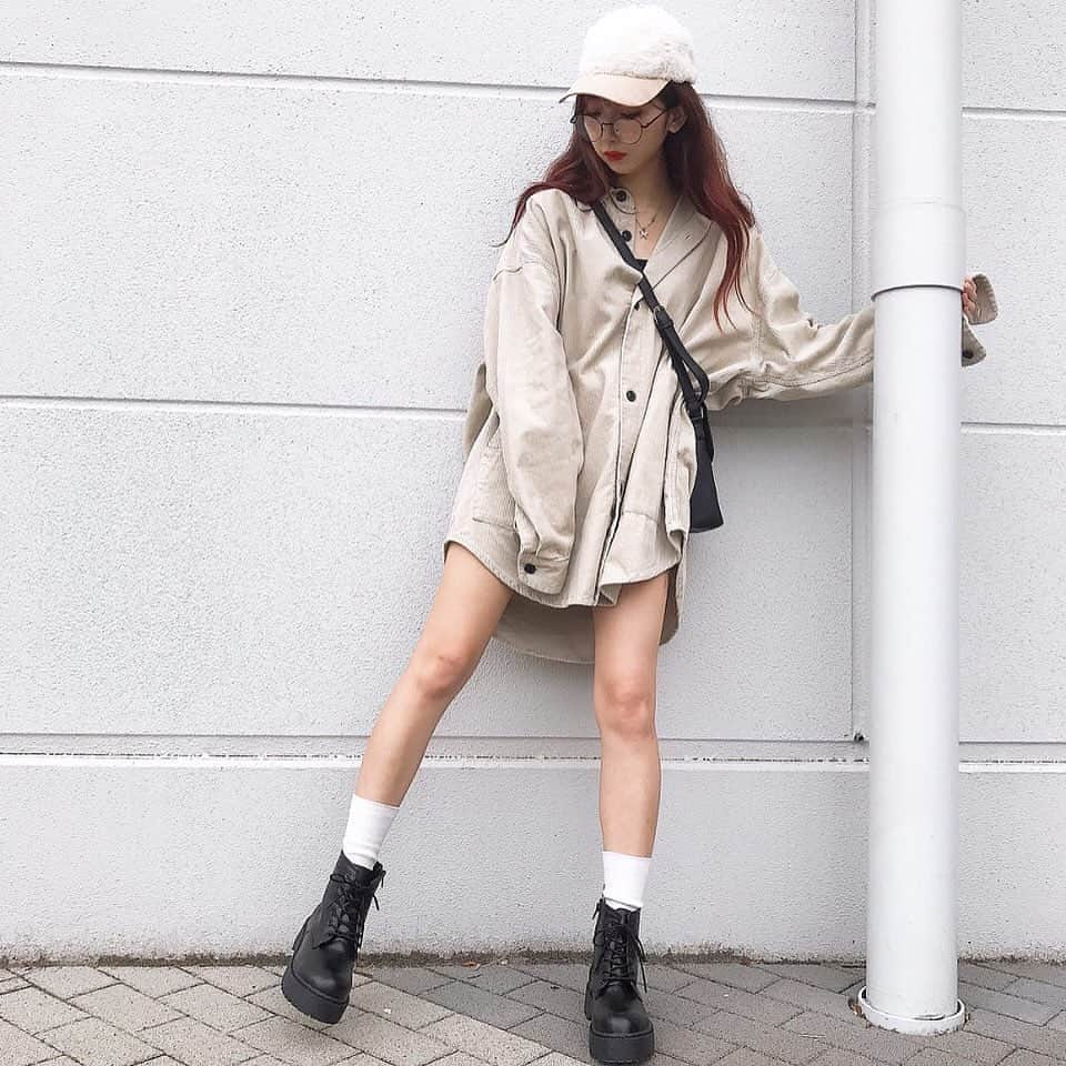 WEGO Global Officialのインスタグラム：「@wego_staff_style ⠀ ⠀ 【PR STAFF SNAP】⠀ ☑︎jacket corduroy long shirts ¥4,399(tax in) WE19AU08-M3026 . ☑︎shoes volume heel lace-up shoes ¥4,399(tax in) WE19AW09-LG2281 . #wego #wego_prsnap #wego_staff_snap #wego_prstaff #fashion #codenate #japanesefashion #穿搭 #街頭穿搭」