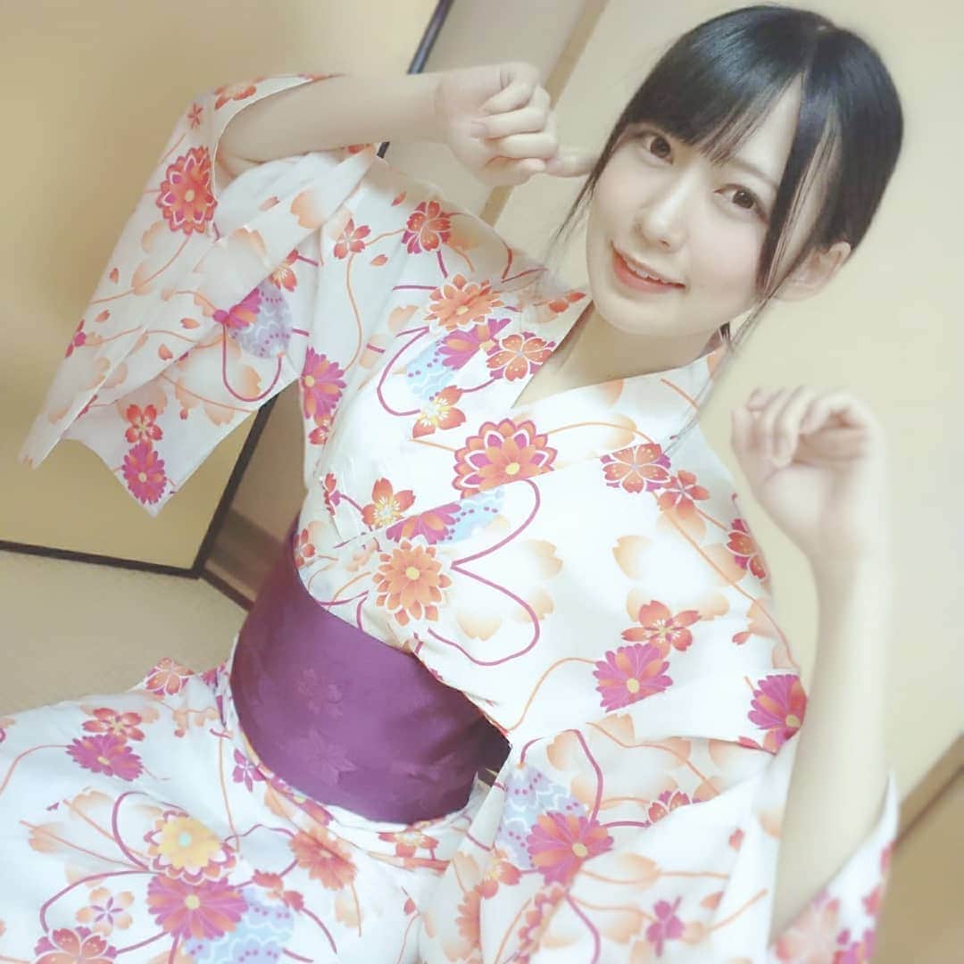 空野青空のインスタグラム：「. . 今日の顔面はいつにも増して幸薄感がすごかったので、笑顔のお写真置いときます🌸 . . あと、今週はヲタクしに海外いきまつ💁✨ 秋休みです！！！！！！！！楽しみすぎい〜💕💕💕 . . . #幸薄感 #幸薄顔 #幸薄顔ちゃん #浴衣 #温泉 #Japaneseyukata #yukata #ロケ #HAB #北陸朝日放送 #HAB5chポイントキャンペーン #撮影 #aonyan #aoneko #あおにゃん #空野青空 #笑顔 #ヲタ活 #予告」