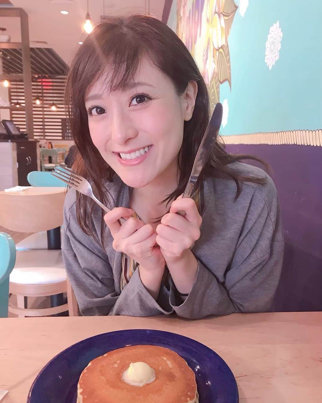 高橋麻美さんのインスタグラム写真 - (高橋麻美Instagram)「今日もグアム行ったときのー パンケーキ^ ^  #guam#pancakes#lunch#sweets」10月1日 21時50分 - charmy421