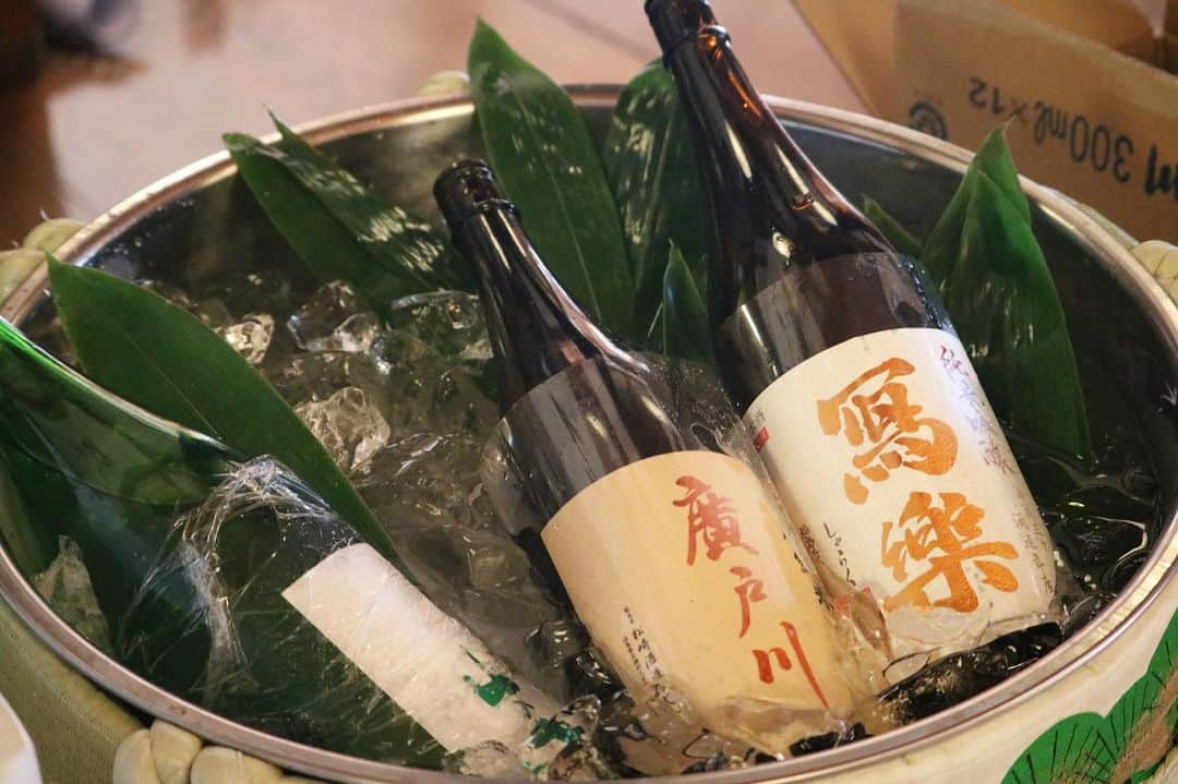 IKKONさんのインスタグラム写真 - (IKKONInstagram)「今日、10月1日は「日本酒の日」です🍶﻿ ﻿ 10月は、収穫された新米を使った新酒が作り始められる時期。﻿ ﻿ いつもはビール派のあなたも、今日は日本酒で乾杯を！﻿ ぜひ器にもこだわってみてくださいね♬﻿ ﻿ #日本酒の日 #IKKON  #飲み比べ #大堀相馬焼 #酒器 #ぐい呑 #日本酒 #福島 #Fukushima #tradition #pottery #JAPANESESAKE #NIHONSHU #🍶」10月1日 14時26分 - ikkon.life