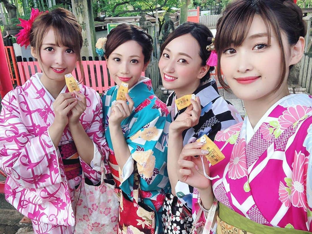 柴咲マナさんのインスタグラム写真 - (柴咲マナInstagram)「. 車折神社⛩ 安井金比羅宮⛩ . . .  #👘 #⛩ #車折神社 #安井金比羅宮 #着物 #和  #和装 #京都 #神社 #女子旅 #京都旅行 #ポートレート #撮影 #写真好きな人と繋がりたい #モダン  #モデル  #メイク #ナチュラル #ナチュラルメイク #kimono #japan #japanesegirl #portrait #selfie #smile #makeup #gridgirls  #trip #girls」10月1日 14時38分 - mana_shibasaki