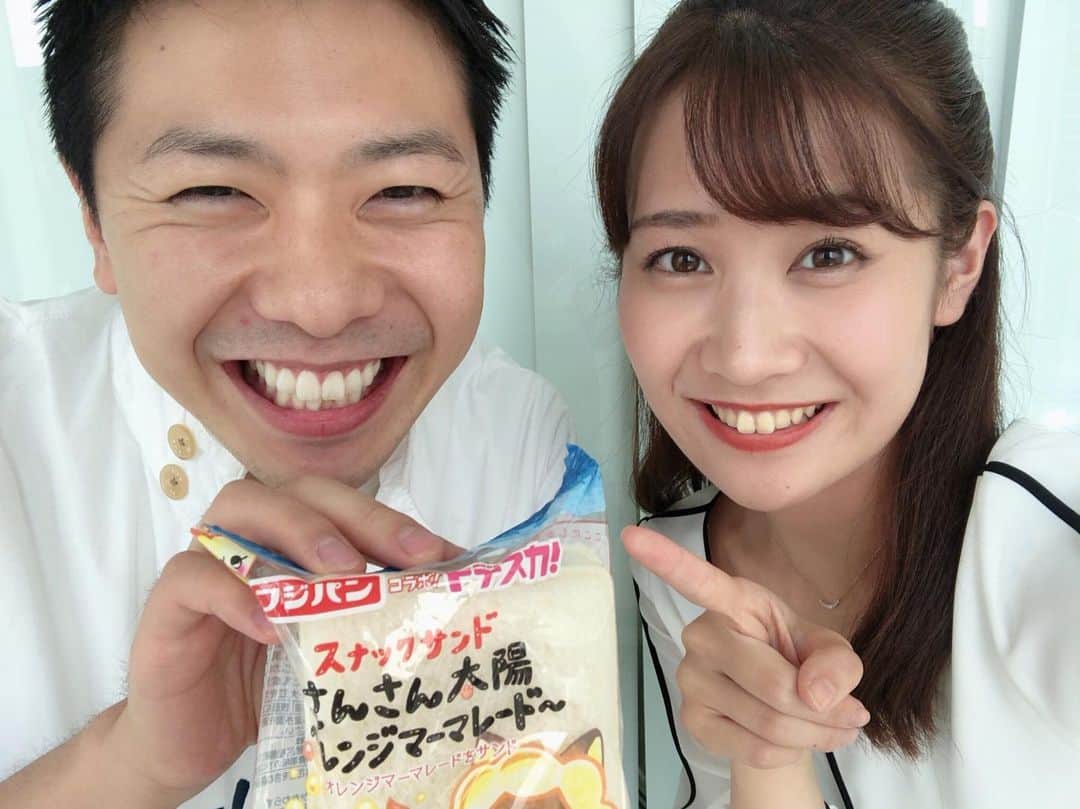 島津咲苗さんのインスタグラム写真 - (島津咲苗Instagram)「夏休みから戻ってこられた上坂さん😆と、望木さんにもらった「さんさん太陽オレンジマーマレード味」のスナックサンド🍊お昼にいただきました🤤 . . #上坂嵩 #アナウンサー #島津咲苗 #メーテレアナウンサー  #ドデスカ #スナックサンド」10月1日 15時14分 - sanae_shimazu