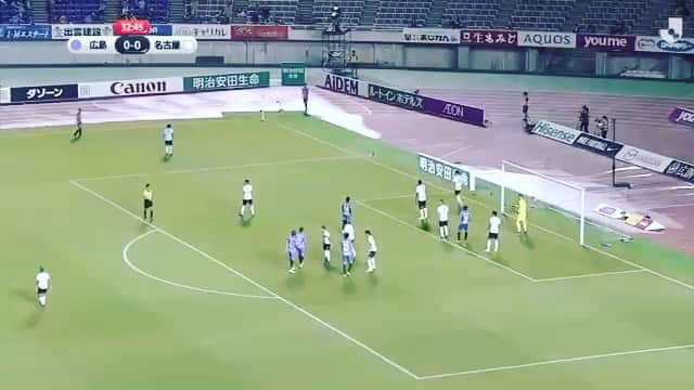 野上結貴のインスタグラム：「#J1リーグ #初ゴール #やっと #祝福の仕方よ #翔くん肘 #わしゃわしゃ #大崎玲央と一緒の日になるとは #サンフレッチェ広島 #ここから」