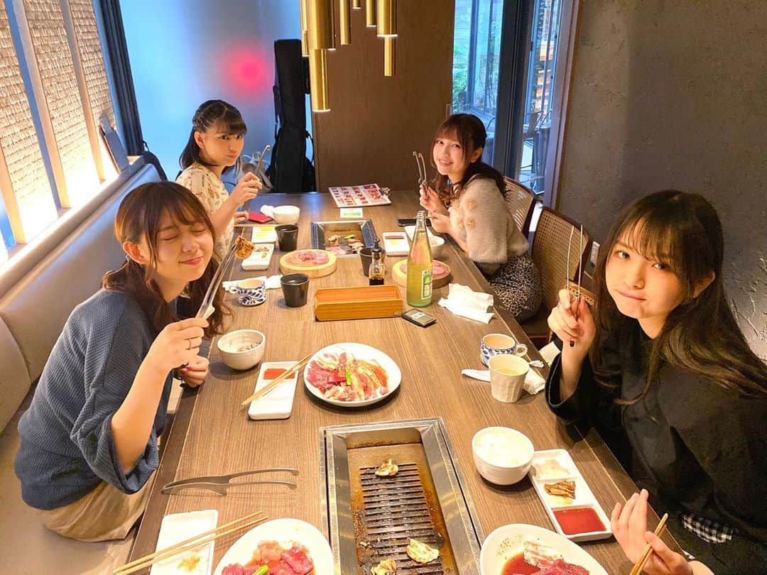 のインスタグラム：「5人で焼肉☺︎ 今日はいい日だ〜」