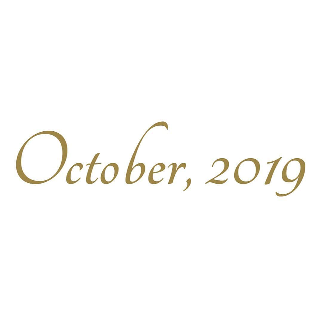 のインスタグラム：「October 1. Time has flown by so quickly!! 久しぶりのヨーロッパで10月を迎えました。 やっぱり落ち着くヨーロッパ、大好きだ♥️ . #20191001 #October1st #Sweaterweather #10月1日 #Mikichangin🇩🇰」