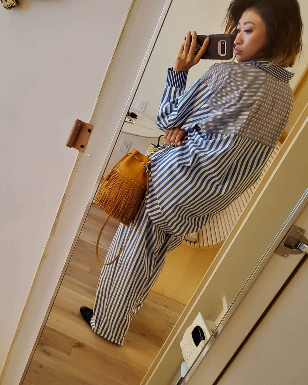 山田優さんのインスタグラム写真 - (山田優Instagram)「いつかのoutfit.... ストライプ×ストライプ❤️ #shirt & #pants #bag → #jandmdavidson @jandmdavidson  #shoes → #LOEWE  @loewe」10月1日 15時59分 - yu_yamada_