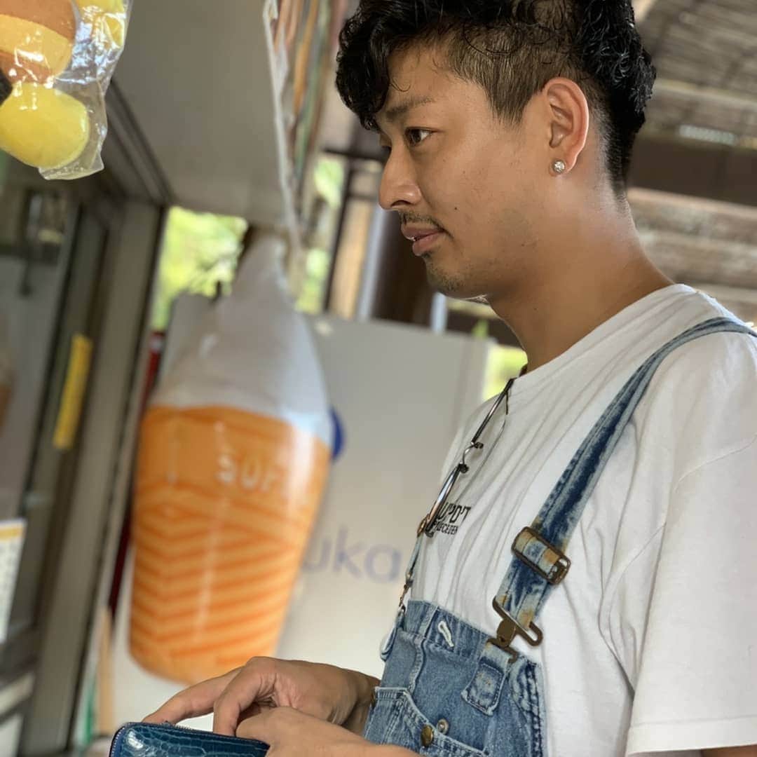 中村昌也のインスタグラム：「１０月やぁ～。。。 この格好の時に色々と動いてます！！ 近々、詳細は話ます～✨ NBAとＢリーグがいよいよ始まる～  スポーツと食欲の秋やぁ～。」