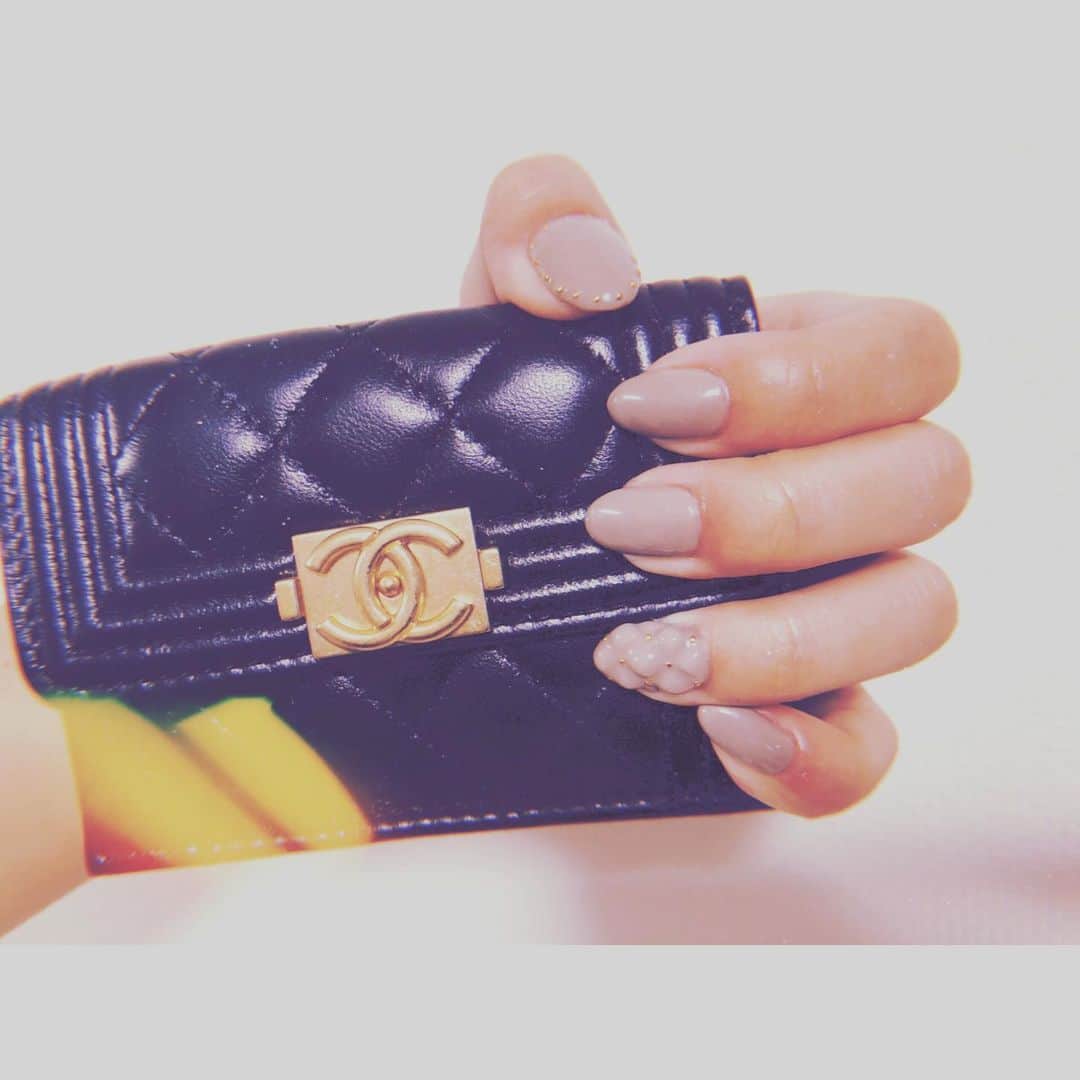 SAYAKAさんのインスタグラム写真 - (SAYAKAInstagram)「#new #nails  #wallet」10月1日 17時54分 - im_sayaka_official