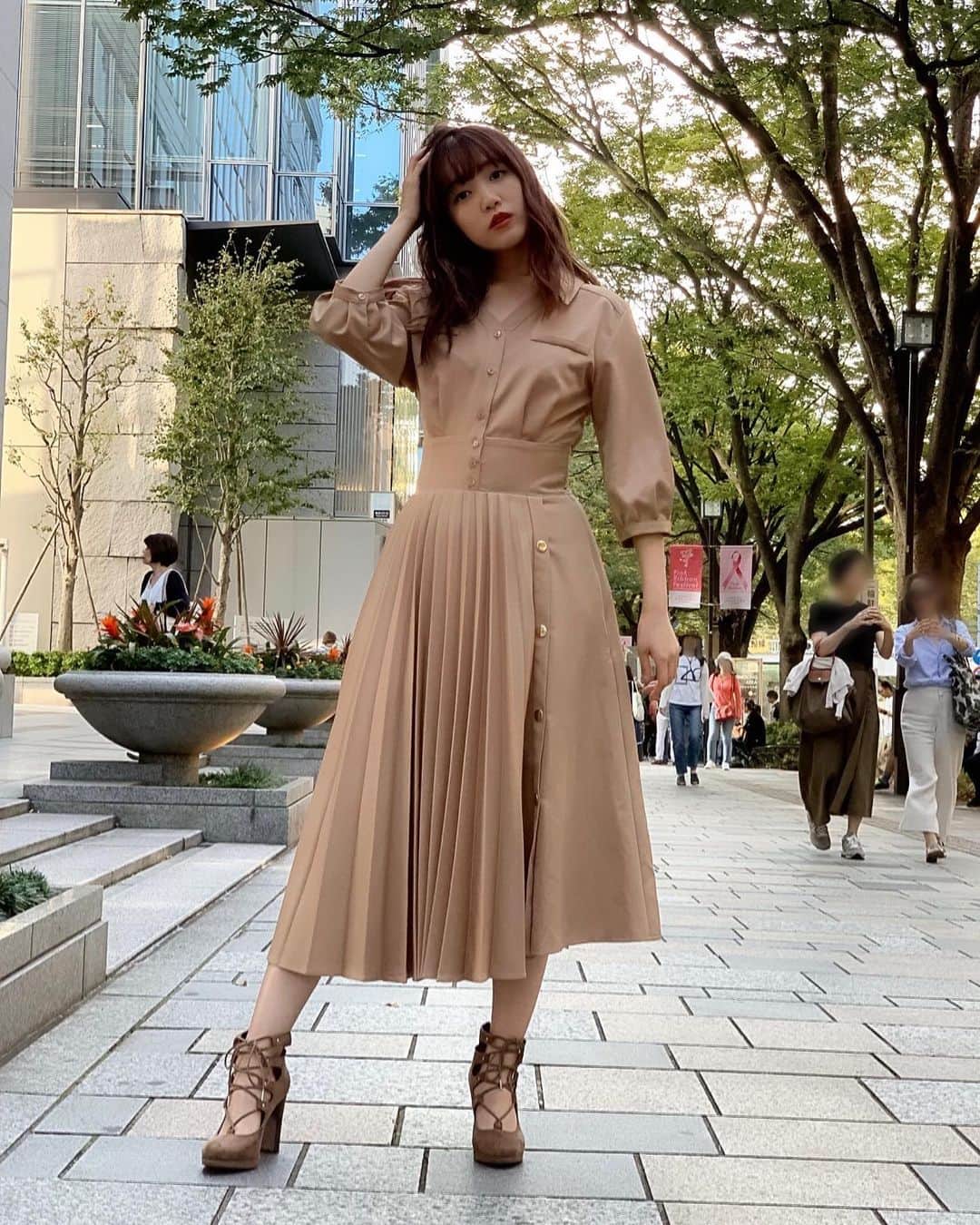 加藤玲奈のインスタグラム：「今日の私服🍁 @mystrada_official のワンピース👗✨ ウエストが締まってて 細く見えるからお気に入り❤️」
