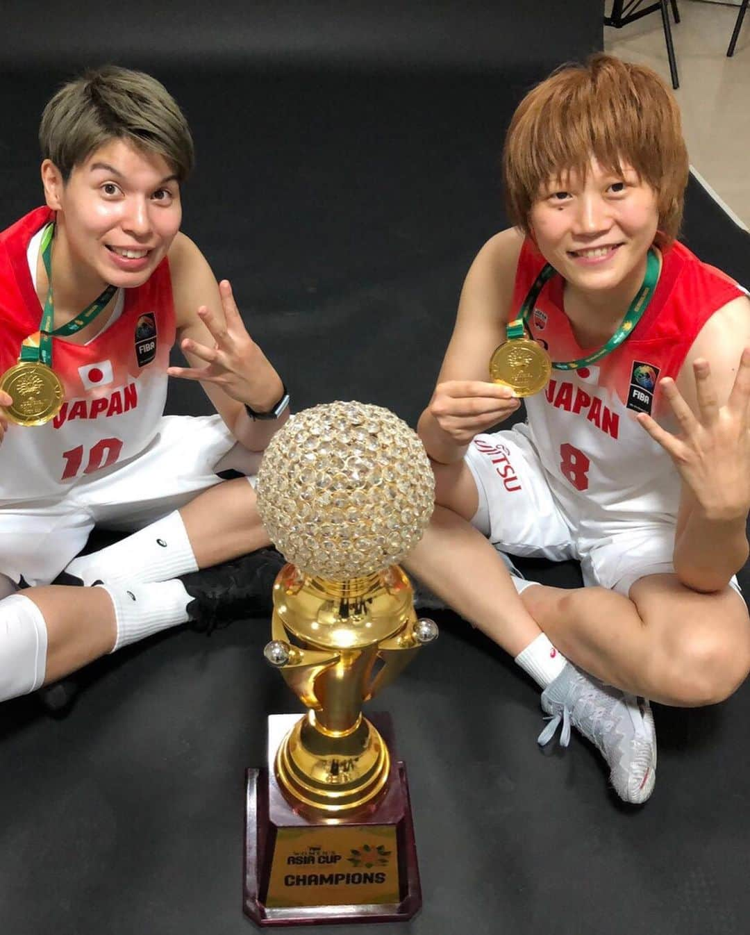 高田真希さんのインスタグラム写真 - (高田真希Instagram)「TAKADA  TOKASHIKI  TT兄弟結成🙌 #インドで流行らせたどんだけ〜☝️ #3150💪 #TT兄弟お仕事でのお仕事募集中 #肉食べにいくぞー」10月1日 19時02分 - maki_takada