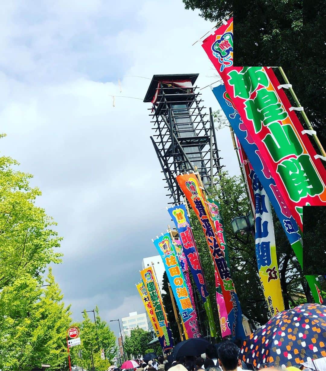 辰巳ゆいさんのインスタグラム写真 - (辰巳ゆいInstagram)「この前お友達に誘ってもらって、稀勢の里の断髪式に行ってきましたー♪﻿ ﻿ お相撲さんには全然詳しくないのですが…﻿ ﻿ 断髪式ということで、普段とは全然違うようで💦﻿ ﻿ おもしろ相撲とか歌？とかとか、楽しかったです♪﻿ お相撲さんいっぱいいるとなんか、かわいいと思ってしまった😍 あんなに大きいのに、身軽に動いたりすごいね！ ﻿ お土産もいっぱーい♪﻿ ﻿ #稀勢の里 #断髪式 #両国 #相撲 #楽しかった﻿ ﻿ ﻿」10月1日 19時13分 - yuitatsumi