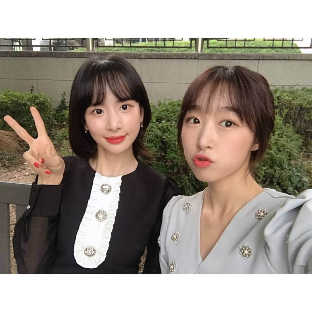 宇宙少女さんのインスタグラム写真 - (宇宙少女Instagram)「💘 191001 <2019 #SMUF #더쇼> 완료 💘  오늘 밤은 우정이라는 시 ~🎶 #우주소녀 #설아 #수빈 의 #그대라는_시 잘 들으셨나요 #우정 ! 오늘도 함께해줘서 고마워요💕  #오늘의우주복👭 #우주스타그램 #WJSN」10月1日 19時43分 - wjsn_cosmic