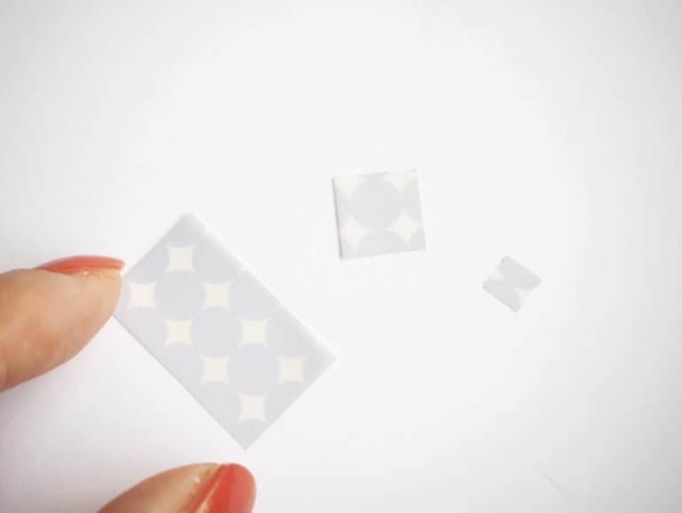 菅未里（文具ソムリエール）さんのインスタグラム写真 - (菅未里（文具ソムリエール）Instagram)「「CHIGIRU」ヤマトのちぎれるふせん。﻿ 5mm方眼のミシン目が入っていて自由な大きさにちぎれます。﻿ これを使って私は健康管理をしています。﻿ 詳しくはブログで。 ﻿ #stationery #stationerylover #文房具 #文具 #文具病 #CHIGIRU #チギル #stickynote #付箋 #ふせん」10月1日 20時23分 - kanmisato