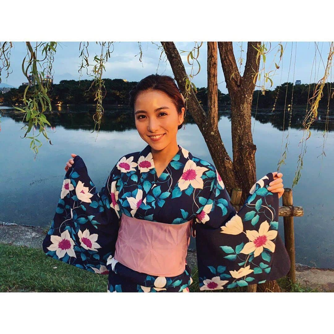 石川恋さんのインスタグラム写真 - (石川恋Instagram)「10月🍇 今年一度も着る機会のなかった浴衣をまさか秋に着ることになるとは、、👘💜 先週からまた一つ新しい作品に入り、地方生活の日々です。 24時間頭も身体もフル回転🔥 最後まで駆け抜けます！」10月1日 20時37分 - ren_ishikawa