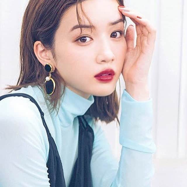 のインスタグラム：「#永野芽郁#僕たちがやりました #3年a組今から皆さんは人質です  #半分青い#朝ドラ#朝ドラ女優 #二ノ国#ドラマ#映画 #金髪 #fuamoko」