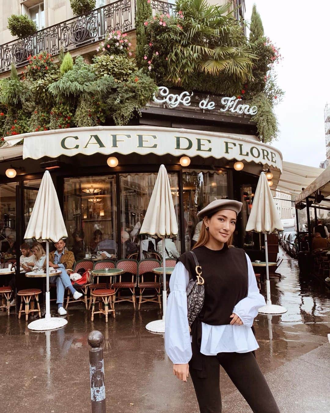 HARUEさんのインスタグラム写真 - (HARUEInstagram)「Cafe de Flore☕️🇫🇷 . #paris #france #cafe #パリ #フランス #カフェ」10月1日 21時08分 - harue0104