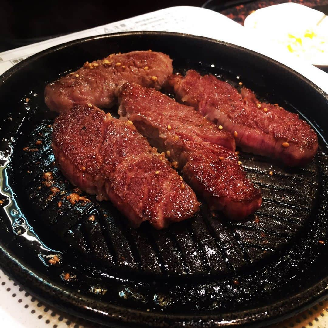 ほんこんさんのインスタグラム写真 - (ほんこんInstagram)「昨夜の大阪ナイト 旨い焼肉&久しぶりのカラオケ マレさんの退院祝い #大阪ナイト #焼肉  #カラオケ #ないしょ  #旨い焼肉 #退院祝い #お忍び場所 #ほんこん」10月1日 23時10分 - hongkong2015_4_9