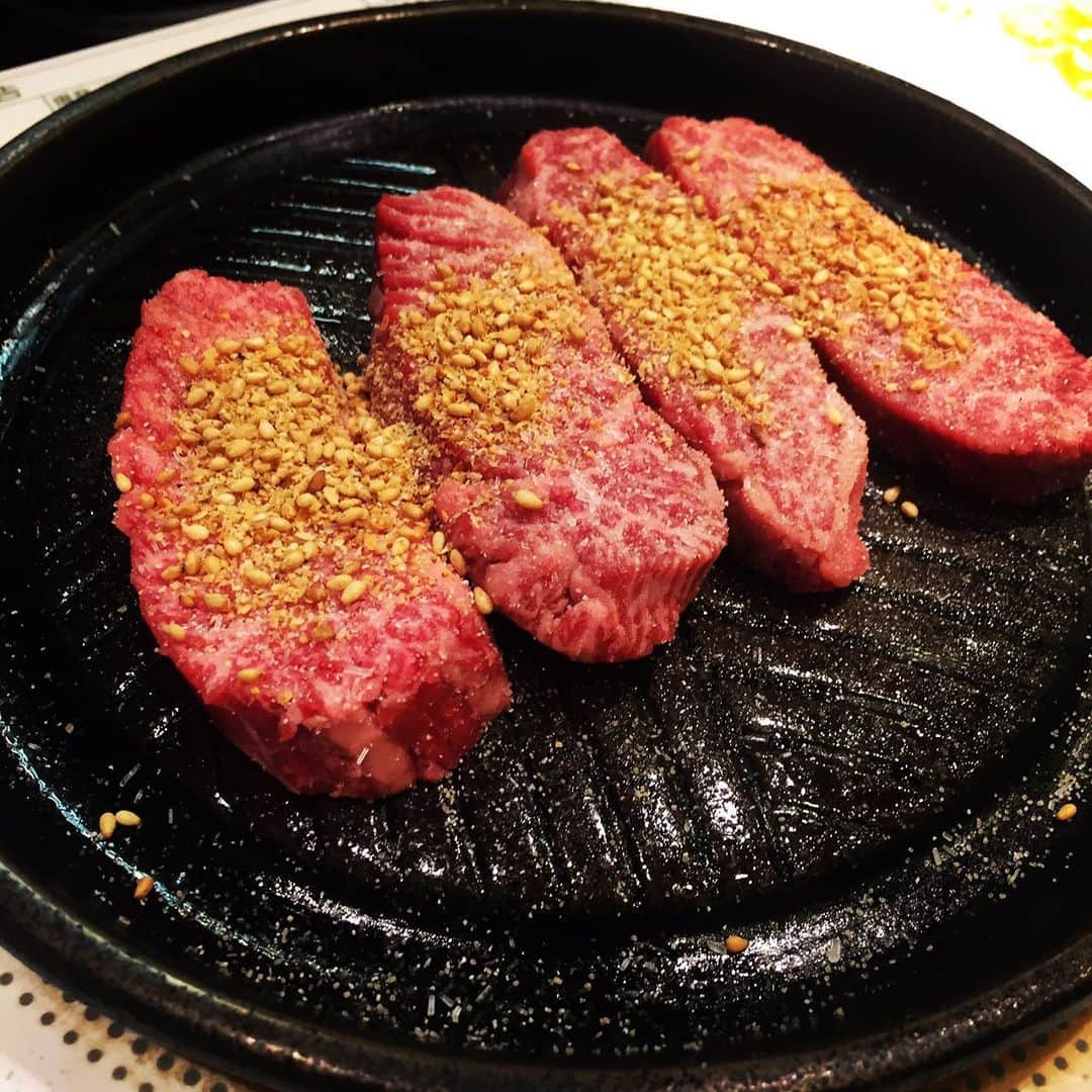 ほんこんさんのインスタグラム写真 - (ほんこんInstagram)「昨夜の大阪ナイト 旨い焼肉&久しぶりのカラオケ マレさんの退院祝い #大阪ナイト #焼肉  #カラオケ #ないしょ  #旨い焼肉 #退院祝い #お忍び場所 #ほんこん」10月1日 23時10分 - hongkong2015_4_9