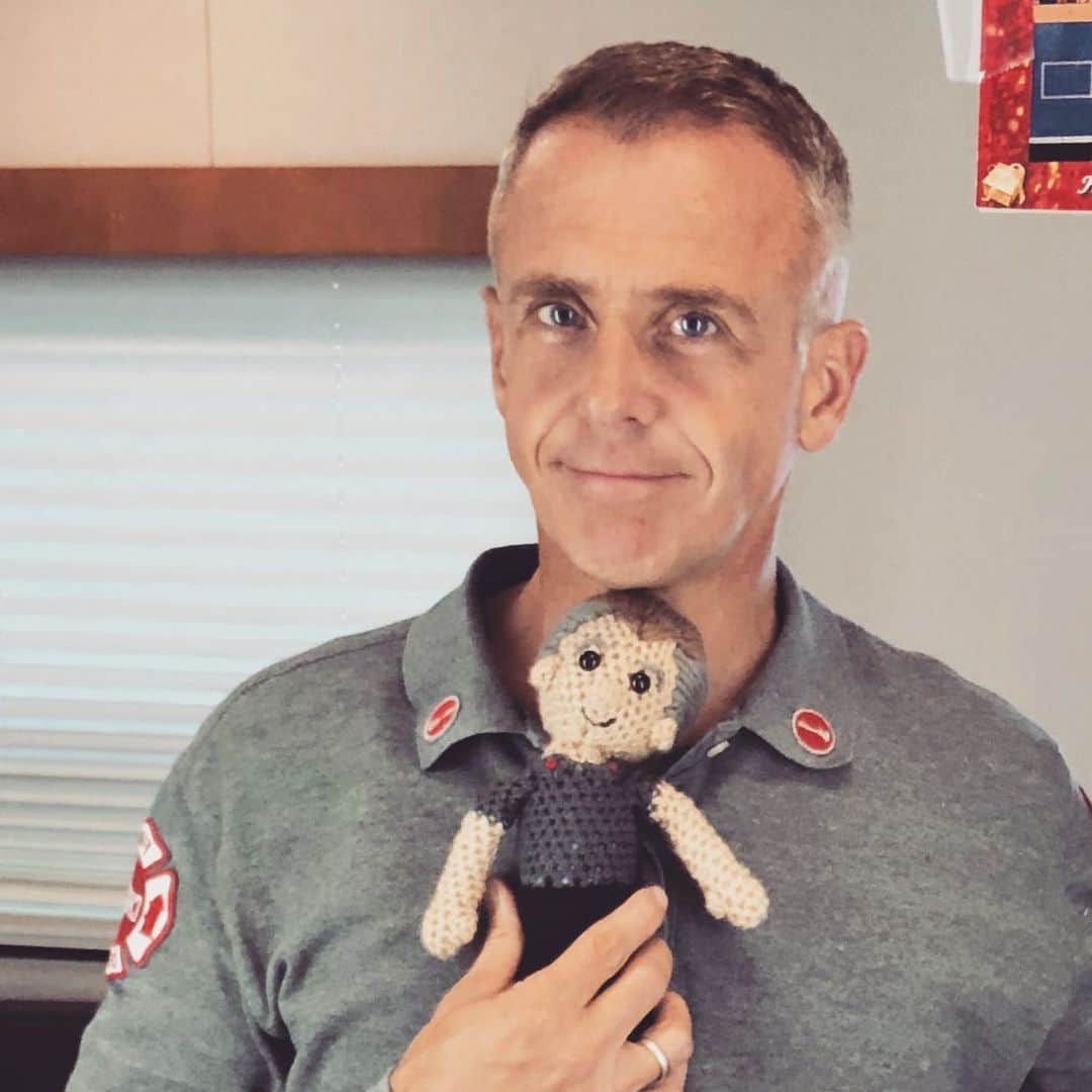 デビッド・エイゲンバーグのインスタグラム：「@knitwit18 the doll is adorable Rachel ... me ... ehh . Thank u !」