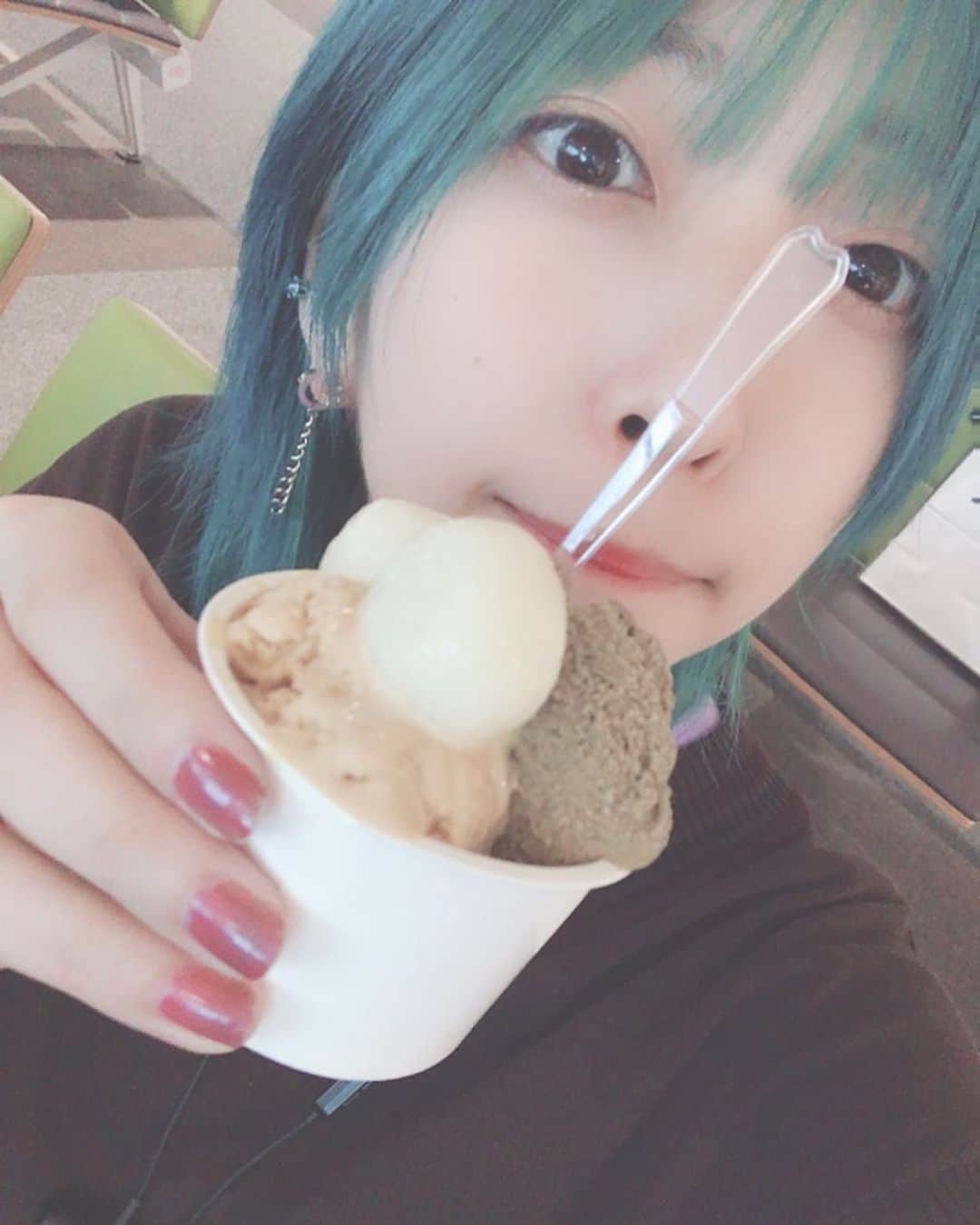 佐藤梨菜さんのインスタグラム写真 - (佐藤梨菜Instagram)「北海道で食べたものたち📸 （他にも食べたけれど）  #じゃがバター #ホッケ #六花亭 #うに #いくら #海鮮丼 #ラーメン空  #ほうじ茶アイス #きなこアイス  #北海道グルメ #인스타푸드 #좋아요 #좋아요환영 #팔로우미」10月1日 23時55分 - _ri7_s2