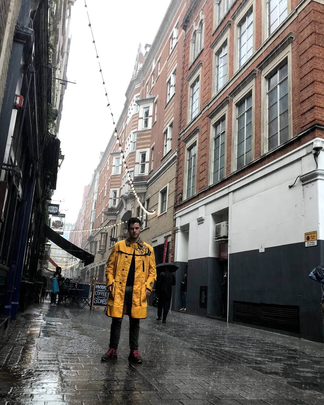 Nolan Gouldのインスタグラム：「You sound like you're from London - Kunu」
