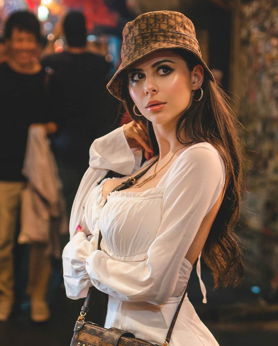 Azzyさんのインスタグラム写真 - (AzzyInstagram)「Making memories...in an alley literally called Memory Lane✨ ... and by memories I mean eating my body weight in Yakitori 🍢🍢」10月2日 2時34分 - azzyland