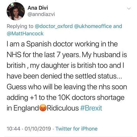 レナ・ヘディのインスタグラム：「This is fucked. The whole thing. We have no idea what lies ahead. I’m so sad Ana, so sad @nhsmillion 😡😡😡😡 #brexshit」