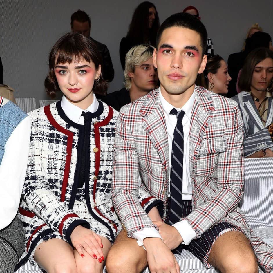 メイジー・ウィリアムズのインスタグラム：「who let jane burnham and ricky fitts into pfw?」