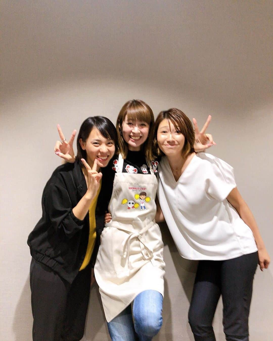 迫田さおりさんのインスタグラム写真 - (迫田さおりInstagram)「・ 沙織さんと舞子╰(*´︶`*)╯ ・ ・ 今日はvsポーランドです‼︎ 頑張れ日本‼️ ・ ・ #ワールドカップバレー2019」10月2日 17時22分 - saori.rio