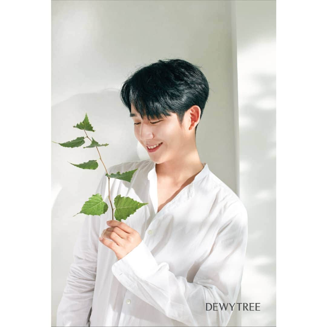 チョン・ヘインさんのインスタグラム写真 - (チョン・ヘインInstagram)「🌱🌿⚘ #듀이트리 #DEWYTREE」10月2日 17時27分 - holyhaein