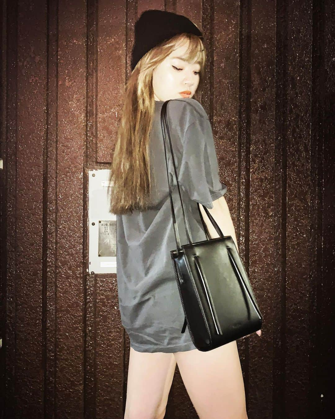 武部柚那さんのインスタグラム写真 - (武部柚那Instagram)「My favorite new bag🖤🖤🖤🖤 Hello. October💭♥️🍂」10月2日 16時08分 - yuzuna__takebe__official