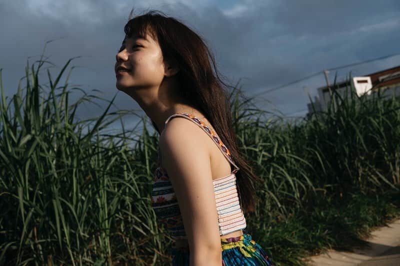 村田寛奈のインスタグラム：「3rd写真集、楽しんで見ていただけているかしら。 明後日からキンギンヒシャカク本番やで。 #キンギン2#将棋#舞台#写真集#石垣島」