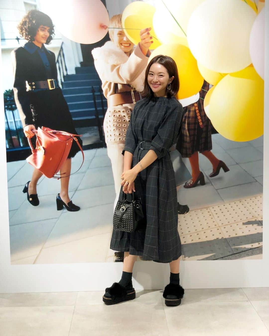 林香里さんのインスタグラム写真 - (林香里Instagram)「・ ・ @mulberryengland ♛♛♛♛ ・ ・ 10 月 2 日(水)~10 月 8 日(火) ・ ・ 📍うめだ阪急３Fコトコトステージ 東京でも大盛況だったイベント気になってたから 初日に遊びに行ってきました☺︎✧✧✧ イギリスの老舗ブランドらしい チェックアイテムが可愛かったぁー❤︎ #mulberryengland  #mulberryiris #HANKYUMODE」10月2日 17時09分 - kaori_hayashi1203