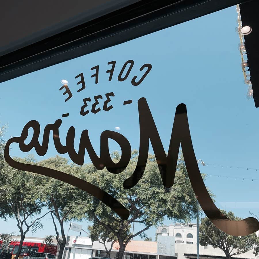 マイロ・ヴィンティミリアのインスタグラム：「Support your local coffee/tea spot. Los Angeles, CA. MV」