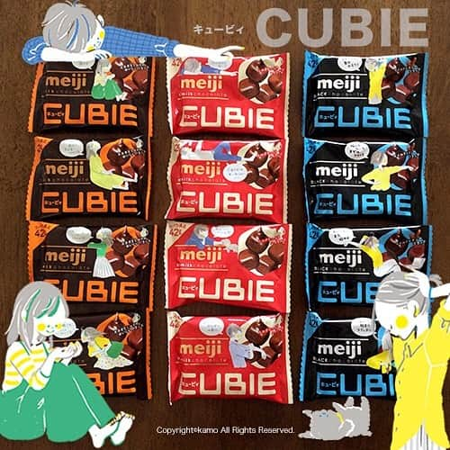 カモさんのインスタグラム写真 - (カモInstagram)「明治チョコレート『CUBIE』(キュービィ)パッケージにイラストを描きました！ 3人のCUBIEキャラクターが頑張る若者を応援！イラスト&メッセージ違いで全12種類。10月1日より全国のコンビニで発売中です。ぜひぜひ〜！ 左:ミルクチョコレート 中:ハイミルクチョコレート 右:ブラックチョコレート  #明治#CUBIE#キュービィ#チョコレート#ミルクチョコレート#ハイミルクチョコレート#ブラックチョコレート#meiji#chocolate#package#illustratorkamo」10月2日 9時43分 - illustratorkamo