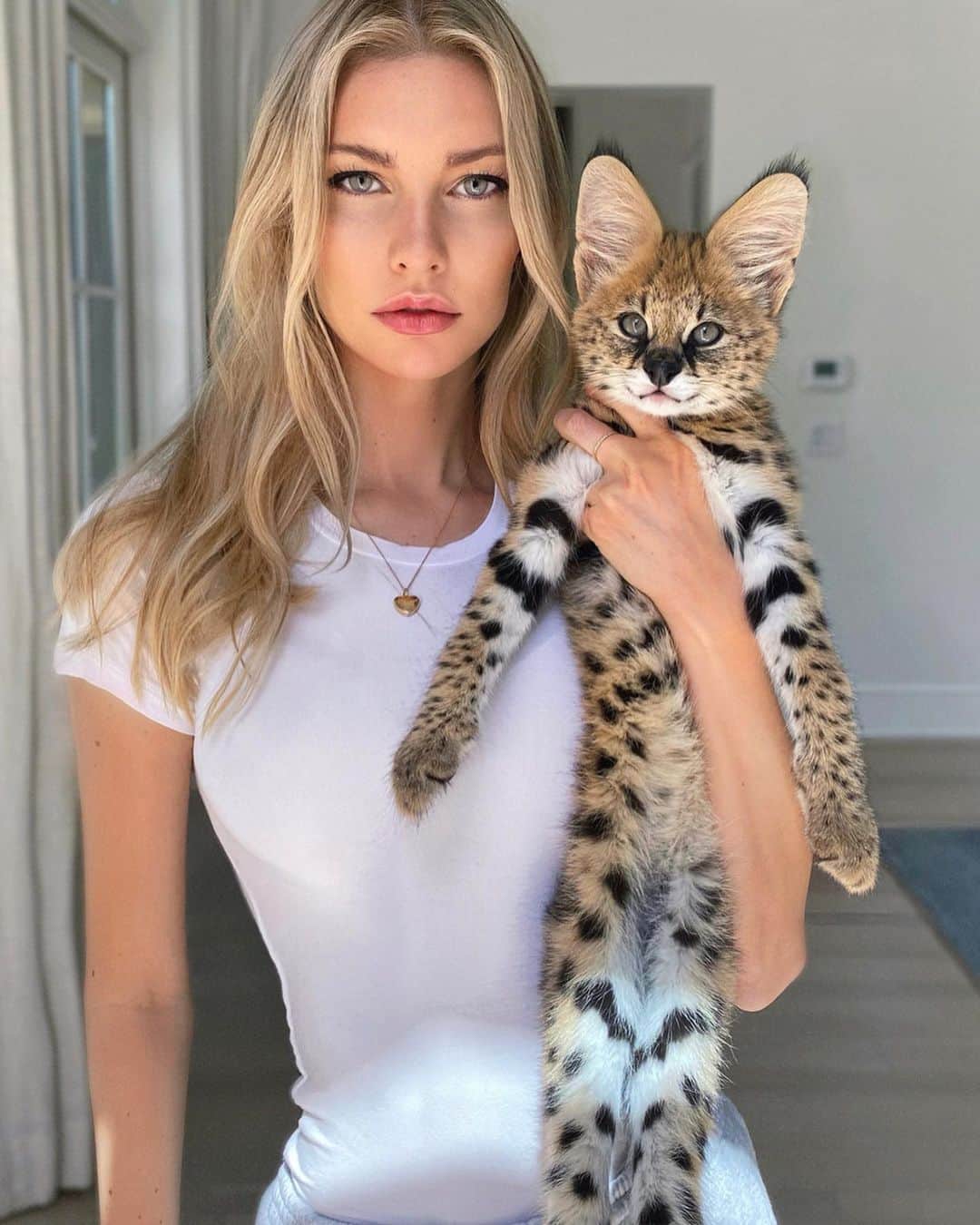 Katelyn Byrdのインスタグラム：「Welcome to the family my lil man ✨ still deciding on his name if you have suggestions!? ♥️」