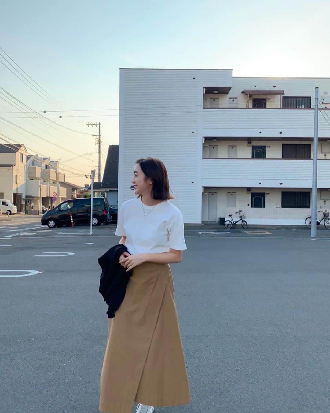 泉見祐希のインスタグラム：「10月2日!本日12時〜 HERENCIA(ヘレンチア)オンラインショップがzozotownでオープンします！ 本日はオープンセールとして 10〜40%OFF & 2000円クーポン発行 するそうなので是非チェックしてみてください〜！🎉(※12:00〜0:00まで) . #herencia#ヘレンチア#HERENCIA @herencia_official」