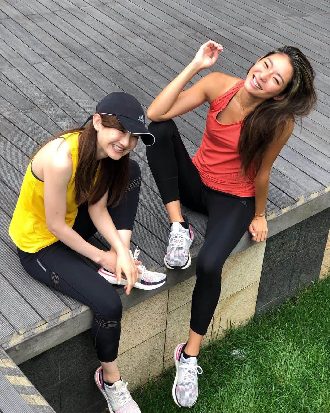 湯田友美さんのインスタグラム写真 - (湯田友美Instagram)「#runforthefriendship 1ヶ月毎日2km以上走るチャレンジが終わりました😋 毎日走るのは、意外と大変。 体調悪かったり、足が痛かったり🤣 でも友達を思って外へ出ました👟 最終日の9/30は、皇居ラン10K🥳💜 県外や海外の友達も参加してくれて嬉しかったー❕ 楽しかった、ありがとう😆😚 ・ #day30 #runforthefriendship #connectthrusweat #ruuninggirl #runningfriends #ランニング #ランニング女子 #ありがとう❤️ #また楽しいことしよう #そして地球の裏側行ってきます w」10月2日 12時24分 - yudatomomi