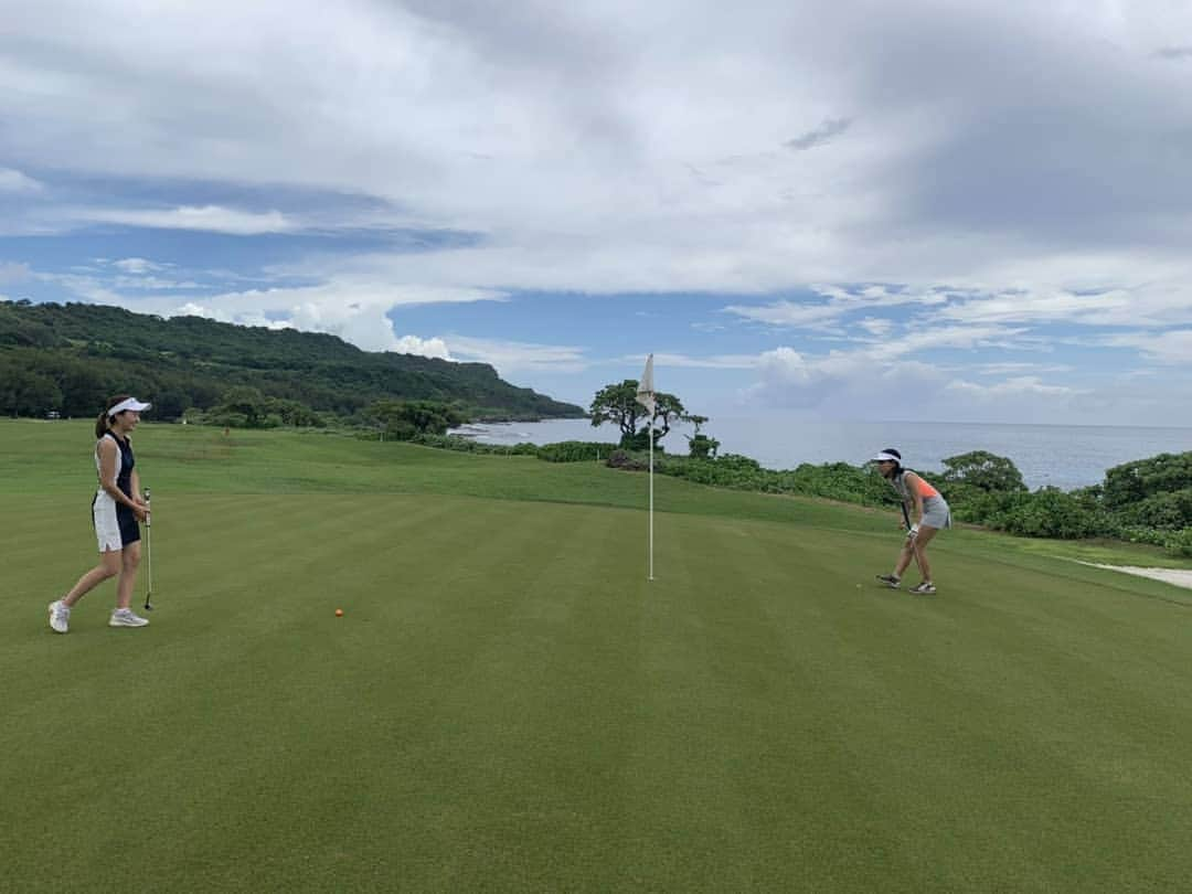 保坂玲奈さんのインスタグラム写真 - (保坂玲奈Instagram)「G  O  L  F ⛳ 12番名物海越えショートホールは 見事に奉納😙  #renaogolf #renaotravel #renaotravel_guam」10月2日 14時28分 - __renao_0707