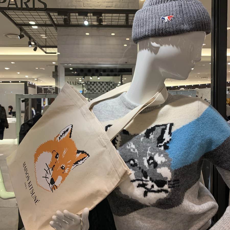 HANKYU.MODEさんのインスタグラム写真 - (HANKYU.MODEInstagram)「Maison Kitsuné FW19 COLLECTION Until 10/8 At 3F 『D.EDIT』 Event Space 詳しくはプロフィールURLをチェック！ #Hankyu #HANKYUMODE #umedahankyu #阪急うめだ本店 #うめだ阪急 #阪急百貨店 #osaka #umeda #mode #MaisonKitsune #メゾンキツネ #クリエイティブディレクター #ユニアン #キツネ #キツネモチーフ」10月2日 15時00分 - hankyumode