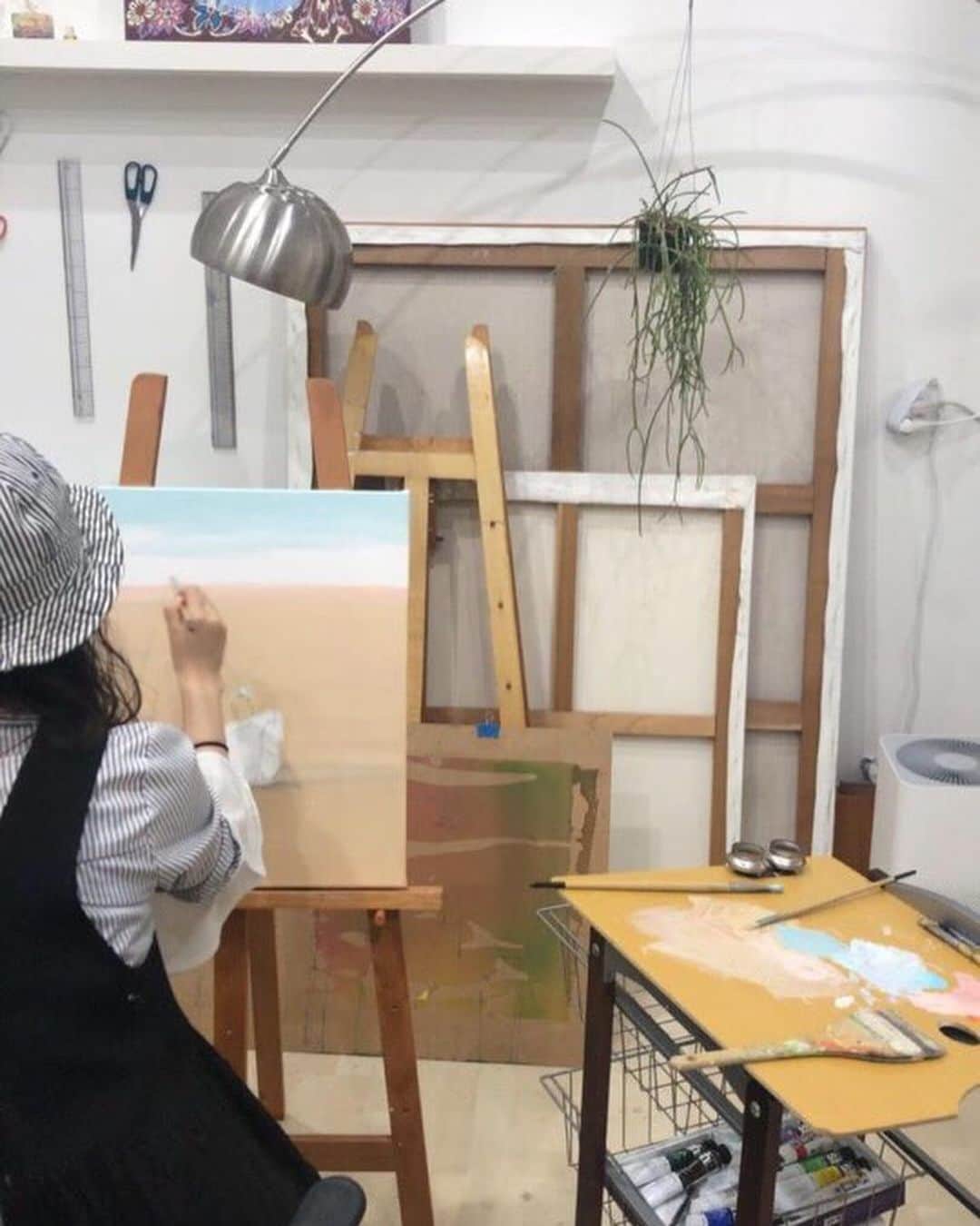 コ・ボギョルのインスタグラム：「First work first mind.(oil)」