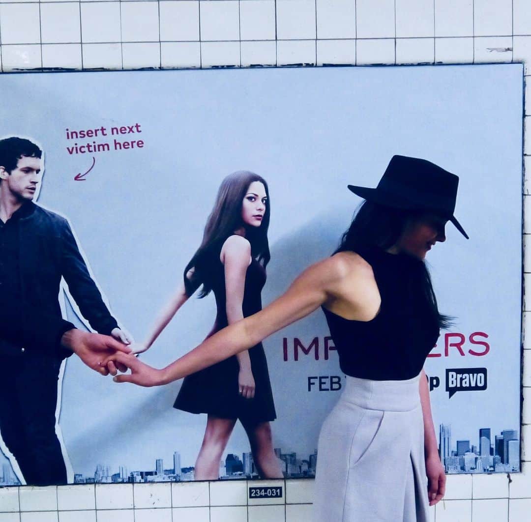 インバー・ラヴィのインスタグラム：「Insert next victim here #imposters @netflix」