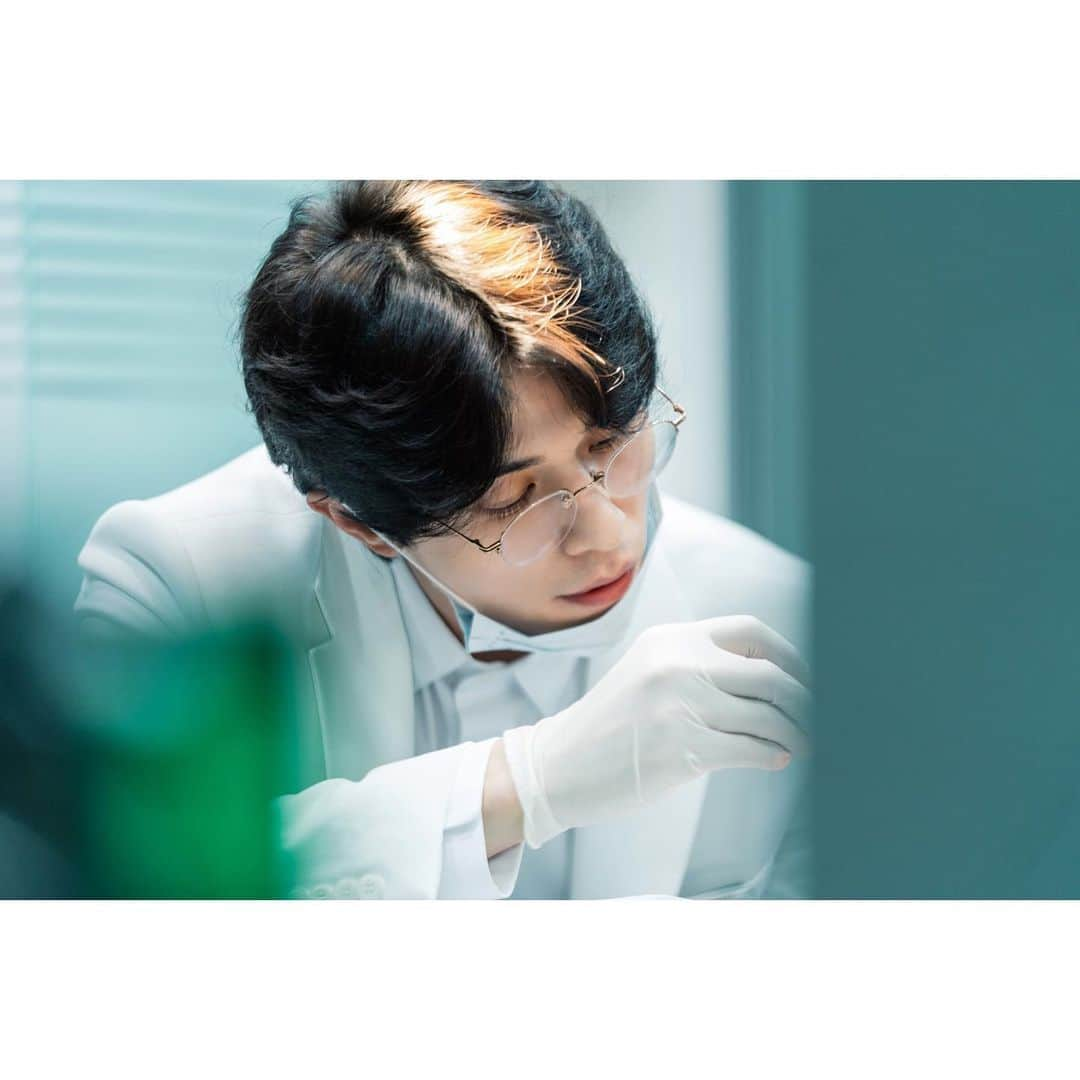 イ・ドンウクさんのインスタグラム写真 - (イ・ドンウクInstagram)「- OCN 드라마틱 시네마 <타인은 지옥이다> 서문조의 낮 포스트 오픈 - 포스트 보러 오시는 길 👉🏻 http://naver.me/FUu6dXsB - @ocn_original - #이동욱 #LeeDongWook #李栋旭 #욱스타그램 #OCN #드라마틱시네마 #타인은지옥이다 #타지옥 #서문조 #왕눈이 #비하인드 #포스트」10月2日 18時08分 - leedongwook_official