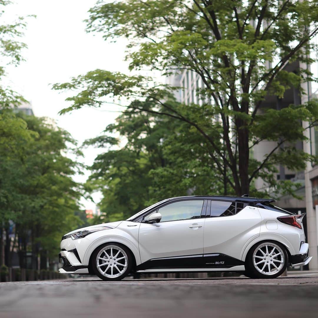 Spirits Artisanさんのインスタグラム写真 - (Spirits ArtisanInstagram)「TOYOTA C-HR Artisanspirits/// Sportsline blacklabel #artisanspirits #artisan #asms #as #toyota #toyotachr #chr #bodykit #blacklabel #corarta5 #nittotire #blitz #suv #japan #jp #ravspecjdm #butlertire #jworksunlimited #premierautowerkz #suvproject #kanooperformance #car_life_staff #トラウム #車庫小舗 #nigeljdmparts」10月2日 18時55分 - artisan_spirits