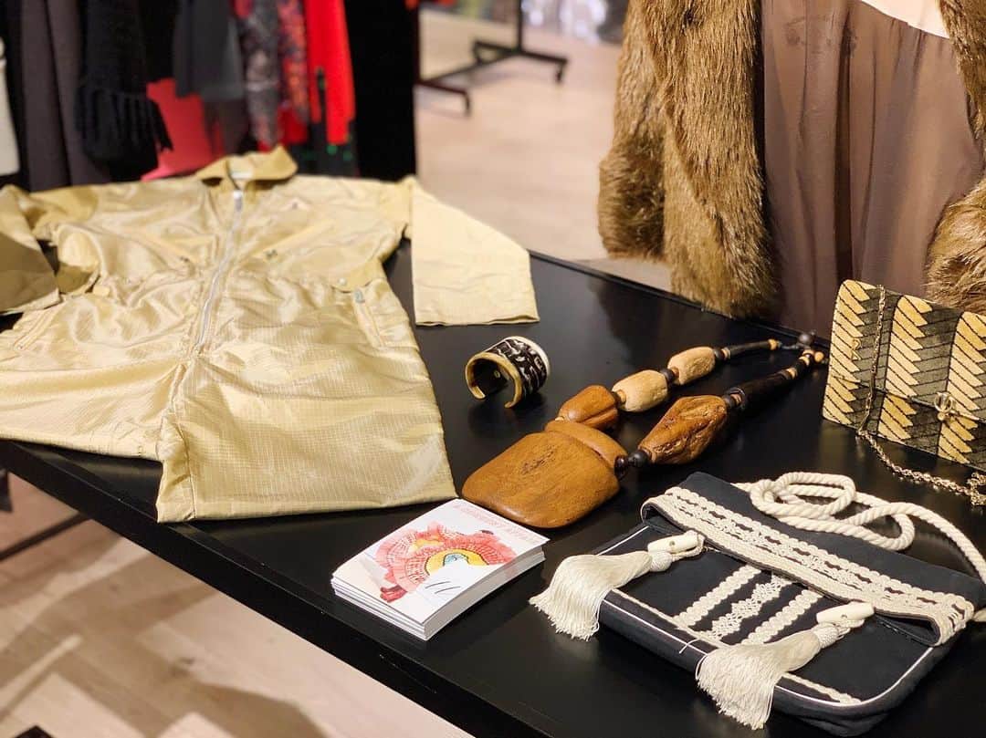 ISETAN PARK netさんのインスタグラム写真 - (ISETAN PARK netInstagram)「『SPUR』創刊30周年を記念した、モードなショッピングモールが伊勢丹新宿店に出現💐﻿ ﻿ NY🗽ヴィンテージマーケット﻿ ここでしか手に入らない１点物を✨✨﻿ ﻿ SPUR MALL﻿ 2019.10.2 wed - 10.8 tue﻿ 伊勢丹新宿店本館3階＝センターパーク/ザ･ステージ＃3﻿ ﻿ @spurmagazine﻿ #spur #suprmagazine #spurmall #fashion #vintage #vintagefashion #NY #NYfashion﻿ #シュプール #シュプールモール #ファッション#ヴィンテージマーケット #ヴィンテージ #ヴィンテージファッション #ファッション #モード #NYファッション #古着 #新宿 #伊勢丹 #新宿伊勢丹 #伊勢丹新宿店﻿」10月2日 20時06分 - isetan_shinjuku