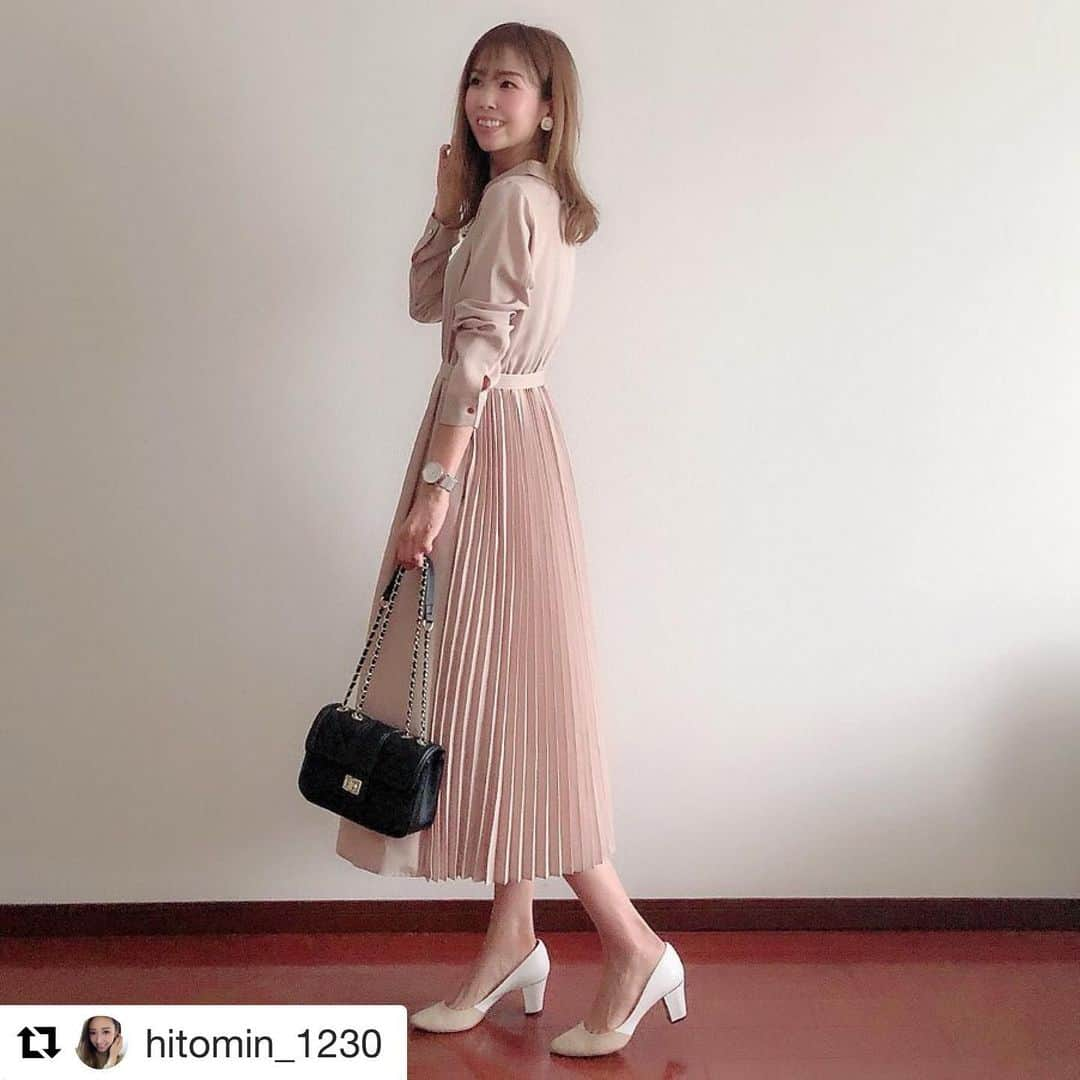 racea_officialさんのインスタグラム写真 - (racea_officialInstagram)「#Repost @hitomin_1230 with @get_repost ・・・ ・ ・ めちゃめちゃタイプなワンピ❤️ ・ 色々なドラマで女優さんの着用が多い  @racea_official の新作✨ ・ ・ バックプリーツがかわいすぎるし 形がめちゃ綺麗で高見え😍 ・ ・ 明日30日までLUCUAメンバーズカード 5倍ポインUPキャンペーン、 新宿ミロードでOPカードポイント 10%キャンペーンやってるので お見逃しなくです❤️ ・ ・ ・ ・ #r_fashion #ponte_fashion #locari #mineby3mootd #大人カジュアル #大人かわいい #コーデ #今日のコーデ #mamagirl #ootd_kob #お洒落さんと繋がりたい #モデル #コーディネート #バッグ #プチプラコーデ #ママコーデ #シンプルコーデ #ママファッション #ボブ#切りっぱなしボブ #サロモ#강태리 #얼짱#韓国ファッション #ワンピース」10月2日 20時19分 - racea_official